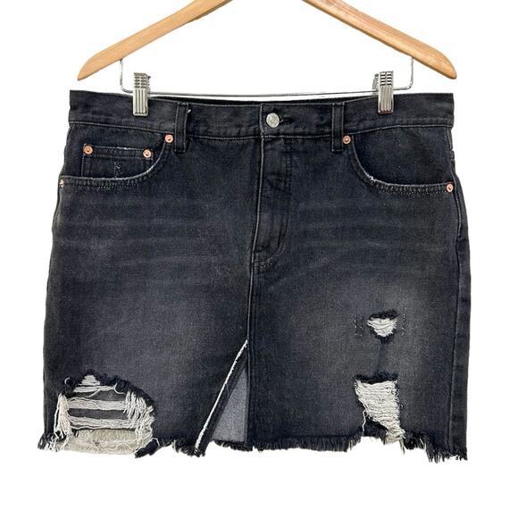 We the free denim distressed skirt womens size 31 - Picture 2 of 11